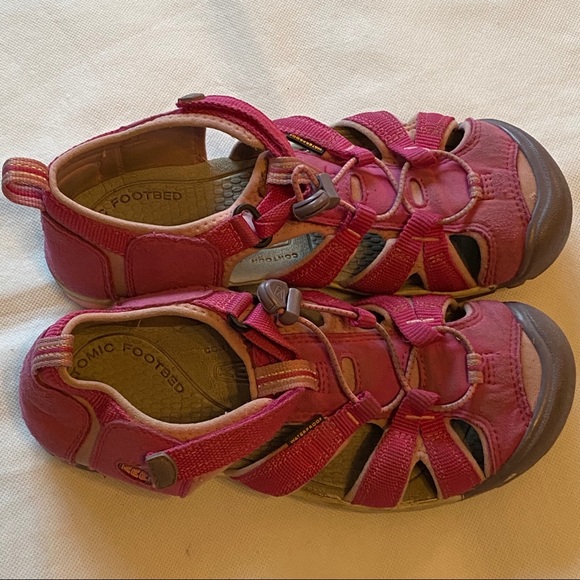 Keen Pink Waterproof Sandals Sz 5 Big Girls - Picture 7 of 7
